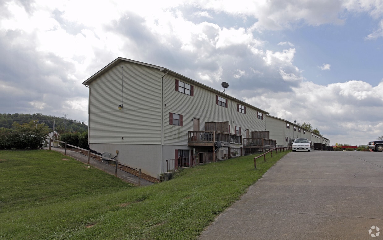 Building Photo - 3601 Lark Cir