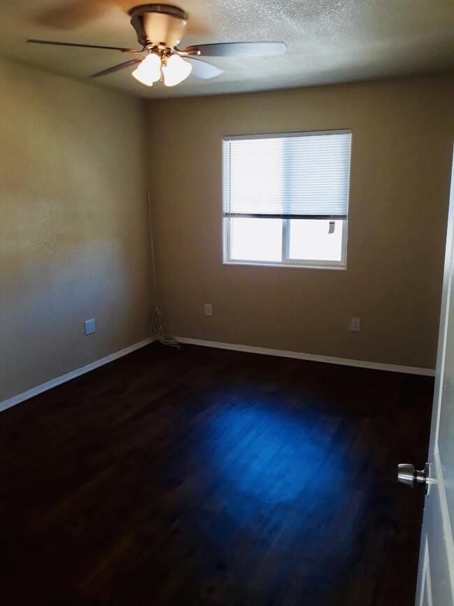 Building Photo - 8001 California City Blvd