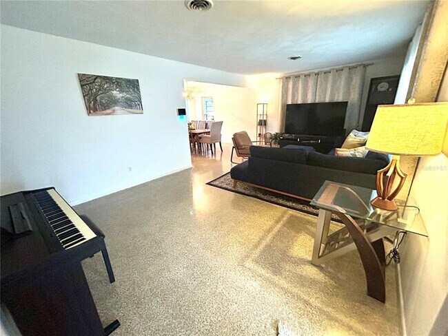 Building Photo - 4436 Loring Pl