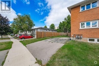 Building Photo - 1385-2-U1385 Olga Dr