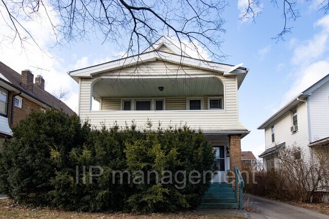 Building Photo - Charming 2BD Lakewood UP