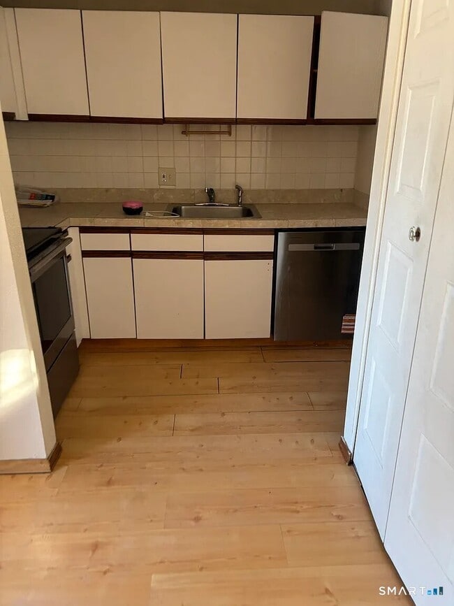 Foto del edificio - 17 Burgundy Hill Ln