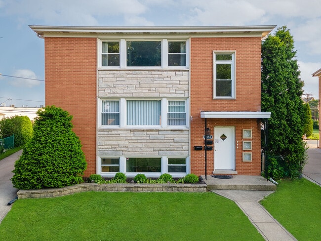 Building Photo - 8063 W Churchill Ave