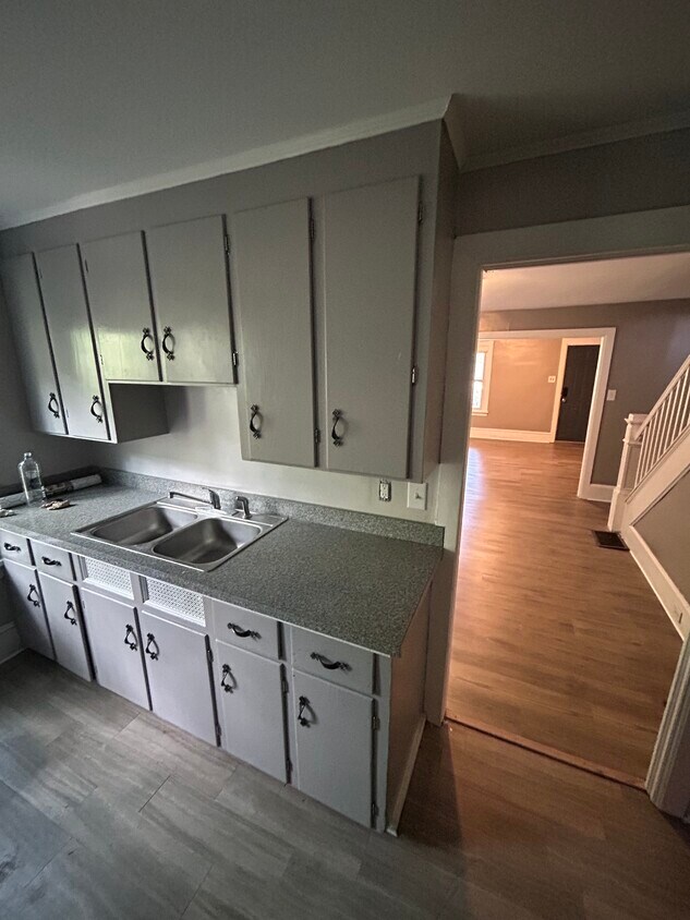 Foto principal - 681 Grier St