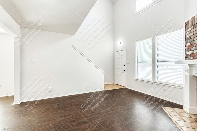 Building Photo - 2 br, 1.5 bath Duplex - 2744 Countryside Ln