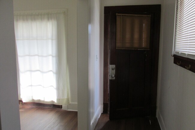 Foto del edificio - 1023 1st Ave S