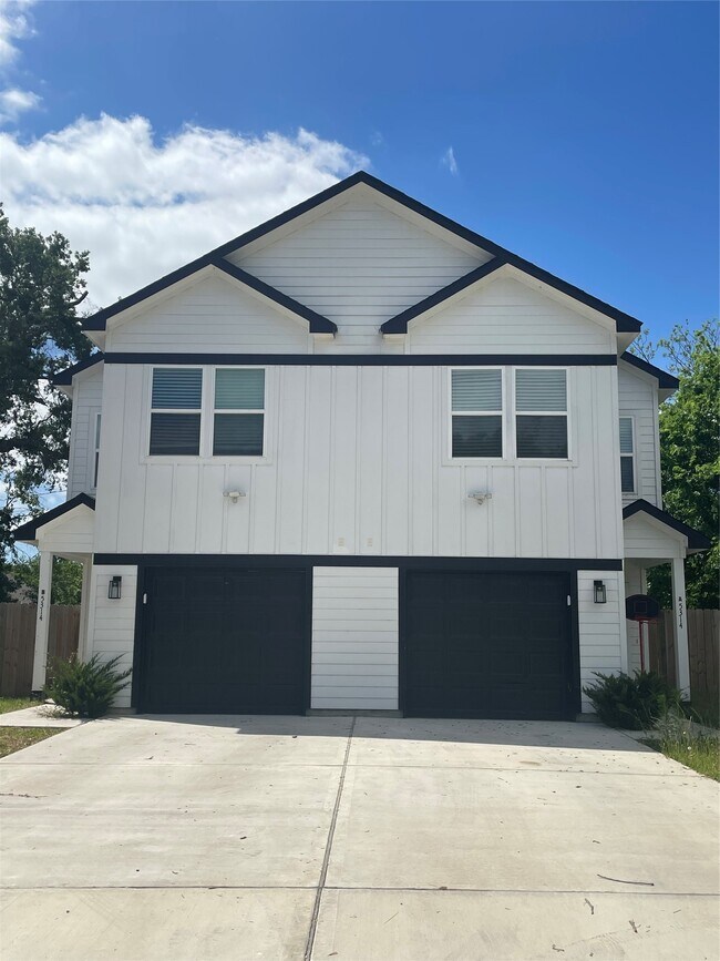 Foto del edificio - 5314 Longmeadow St