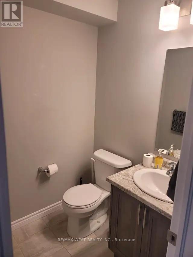 Photo du bâtiment - 3306 Strawberry Walk