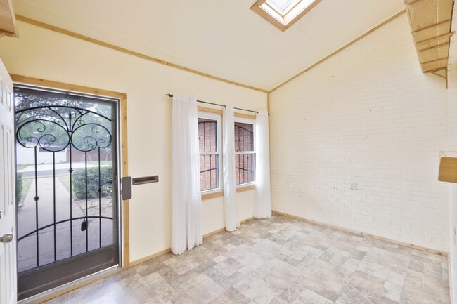 Building Photo - 3202 45th St