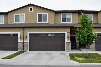 Building Photo - 139 E 690 S
