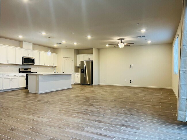 Building Photo - Beautiful New Meritage Home in Elk Grove 9...