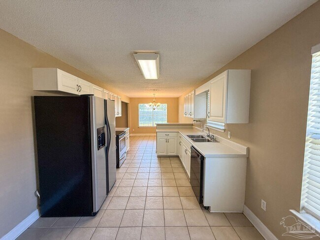 Building Photo - 1519 Sandcliff Dr