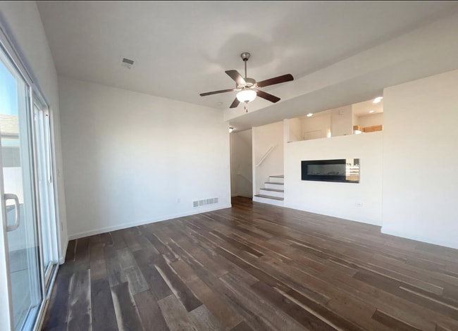 Foto del edificio - 444 Stonebrook Dr