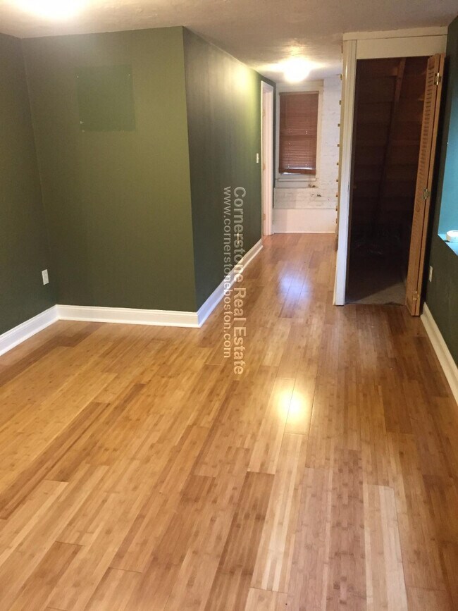 Foto del edificio - 411 Medford St
