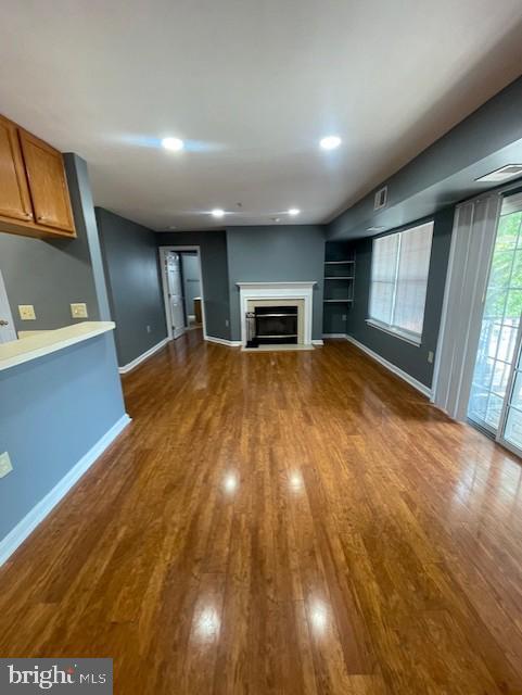 Building Photo - 9704 Lake Point Ct