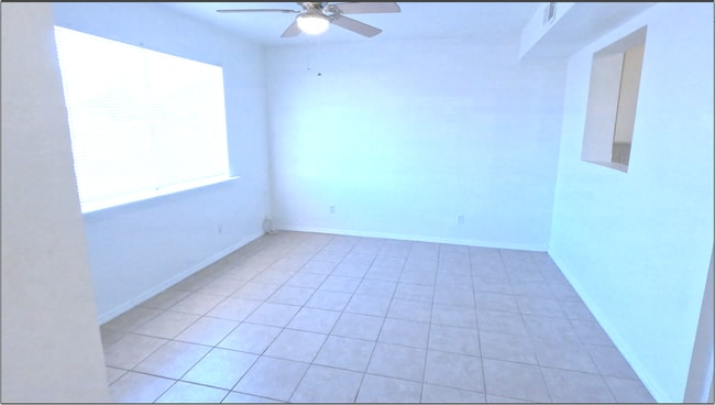 Bonus Room - 2612 E Alta Vista Rd