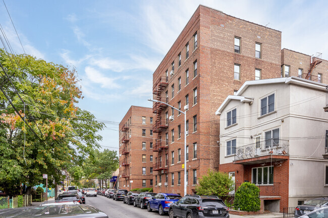 Foto del edificio - 1720 E 13th St