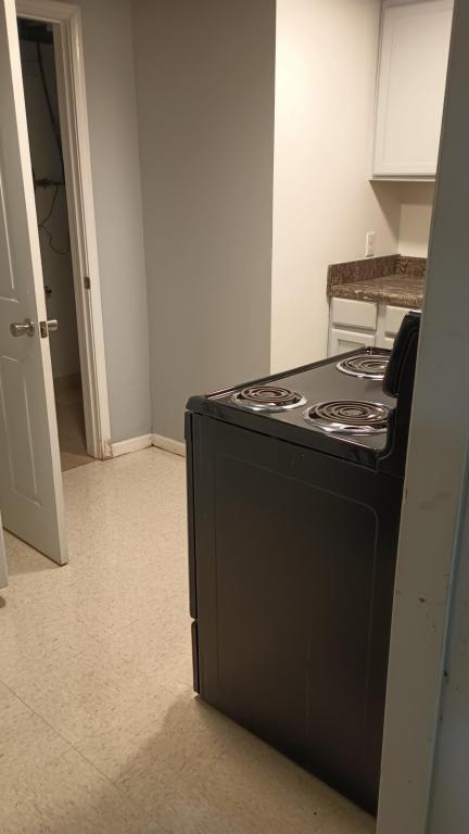 Foto del edificio - 29 W North St Apt B