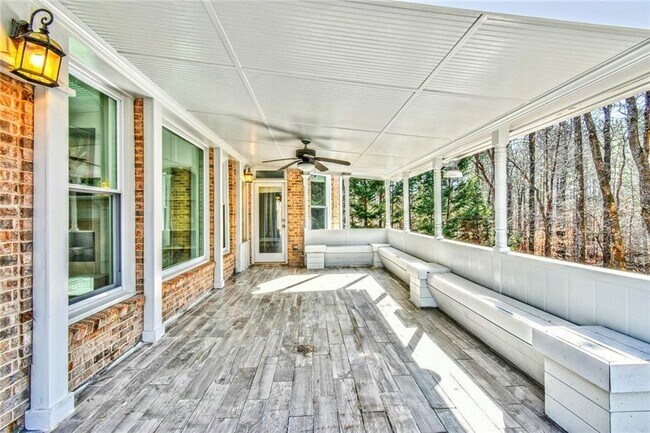 Foto del edificio - 2674 Nutwood Trce