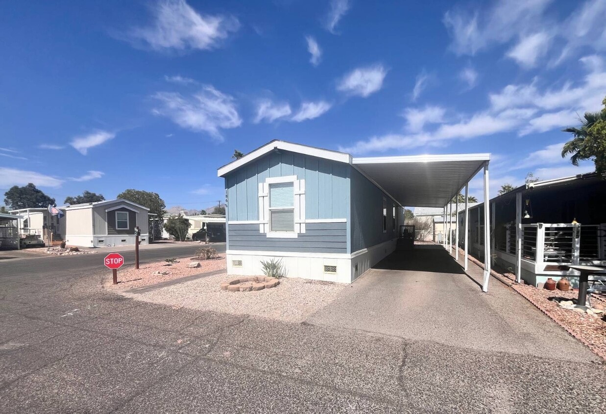 Primary Photo - 4100 N Romero Rd