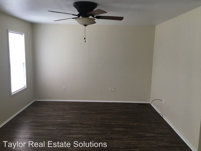 Foto del edificio - 3 br, 2 bath House - 552 Frances Blvd