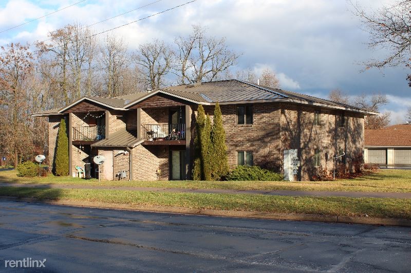 Building Photo - 2 br, 1 bath Apartment - 300
