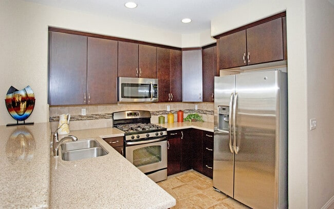 Building Photo - 1091 Yarrow Ter