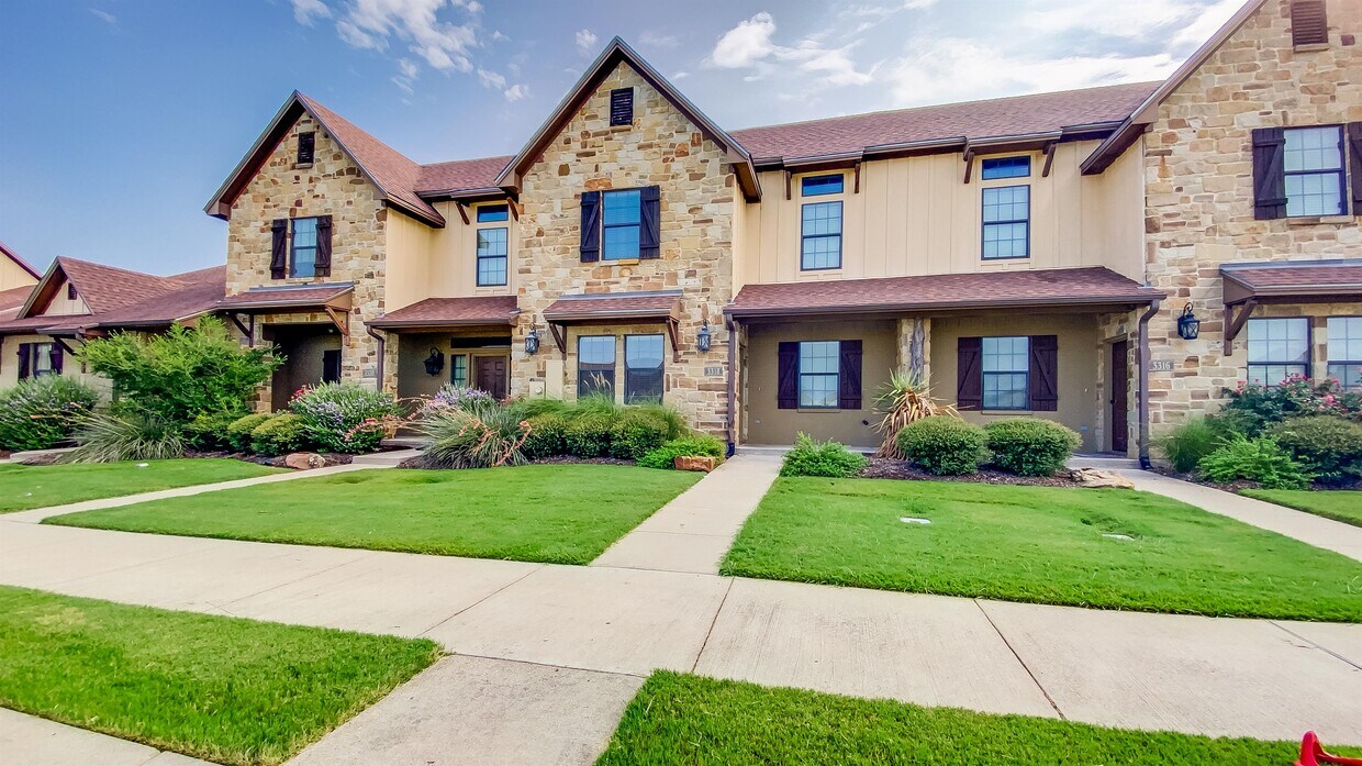 3318 Lieutenant Ave, College Station, TX 77845 Townhome Rentals in