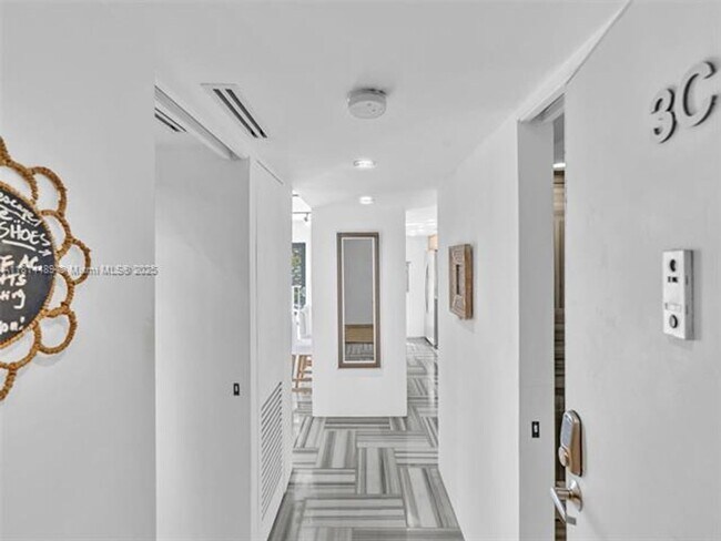 Foto del edificio - 1300 Alton Rd