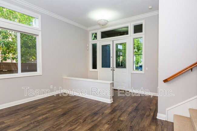 Building Photo - 18210 Shannon Ridge Pl