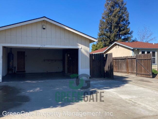 Building Photo - 3 br, 2 bath House - 1737 Muscat Ct