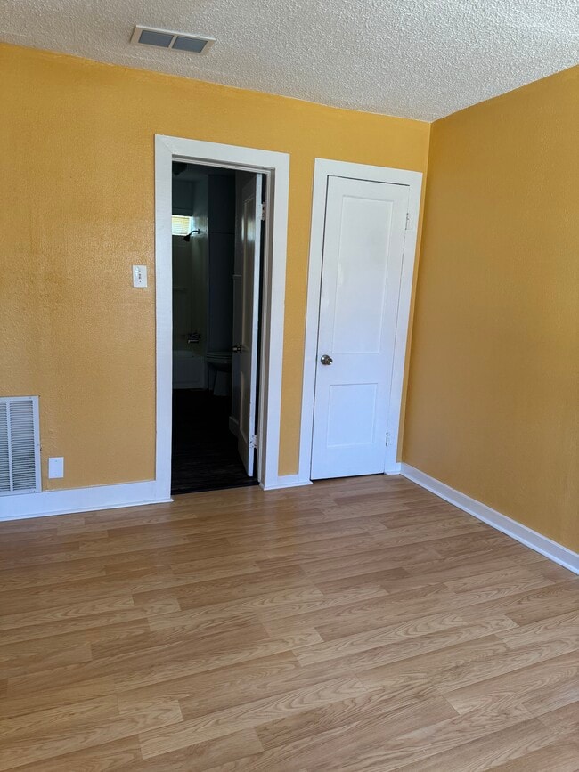 Building Photo - 2003 N Grand Ave