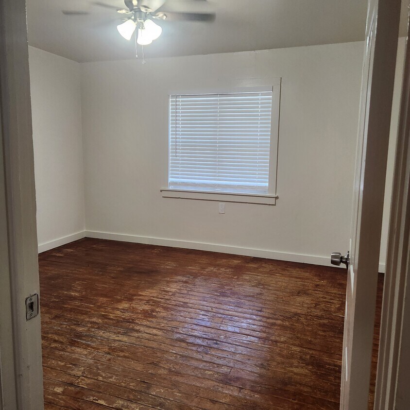 Foto del edificio - 505 N Haugh Ave