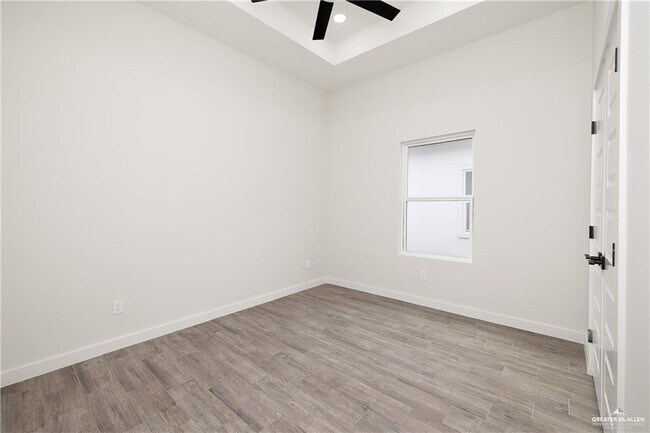 Foto del edificio - 1321 Joscelyn Dr
