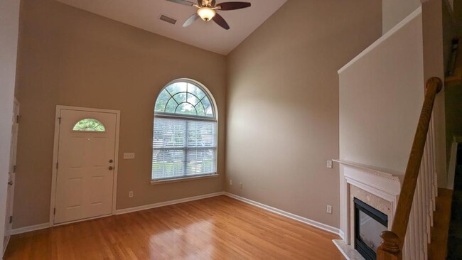 Building Photo - 11714 Stockdale Ct