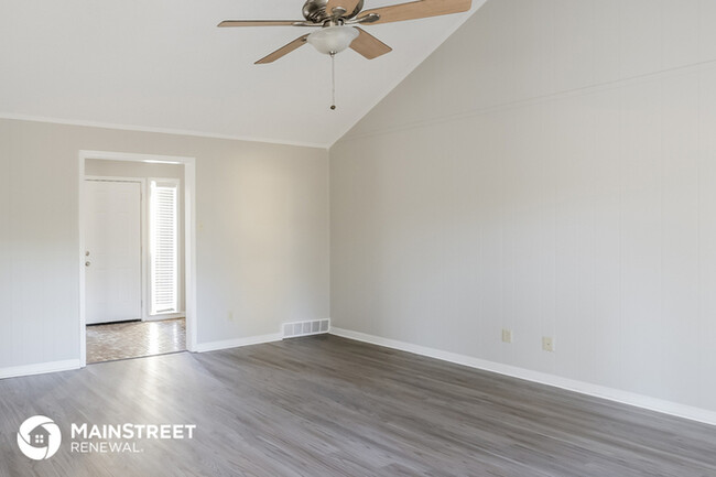 Building Photo - 4454 Westbury Dr
