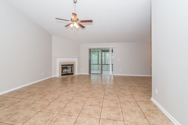 Building Photo - 14031 Ridgewick Dr