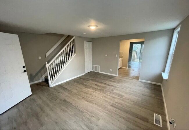 Building Photo - 2055 Berkshire Cir
