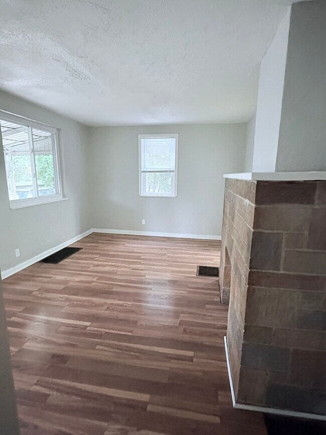 Foto del edificio - Lovely 3 beds 1 bath in Columbus