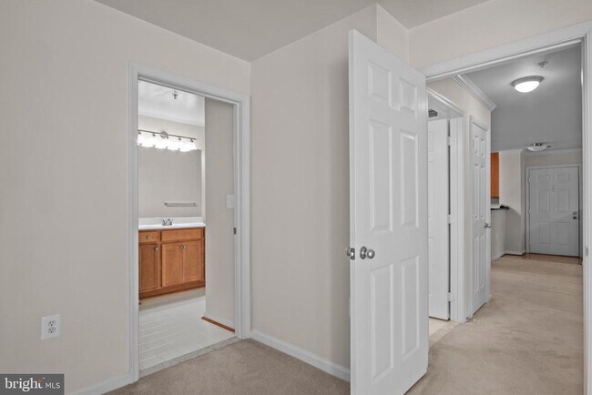 Building Photo - 1509 North Point Dr