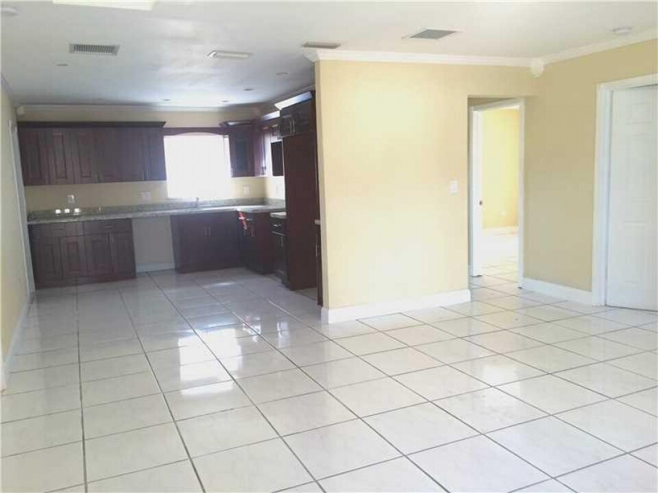 Foto del edificio - 1900 SW 95th Terrace