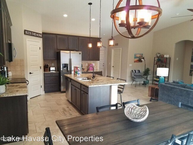 Building Photo - 3 br, 2 bath House - 3270 Chemehuevi Blvd