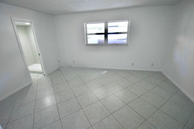 Foto del edificio - 11540 NW 40th Ct