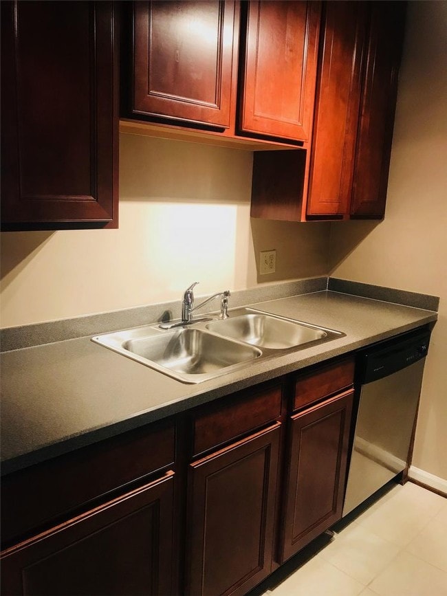Foto del edificio - 33 Fern Oak Circle Apt 100