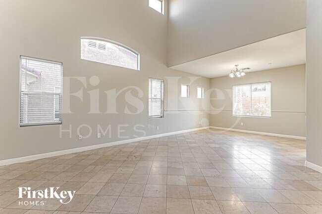 Foto del edificio - 6341 Heather Creek Pl