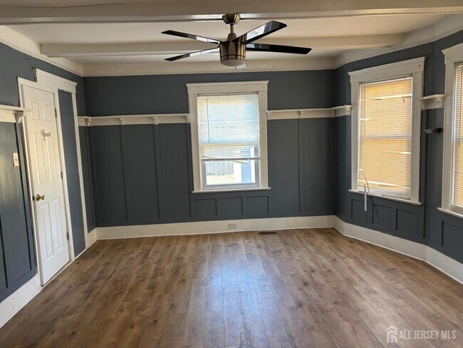 Foto del edificio - 220 S Washington Ave