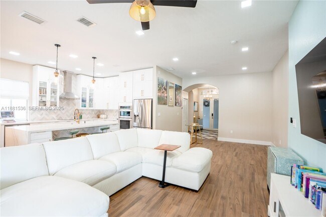 Foto del edificio - 13000 SW 52nd St