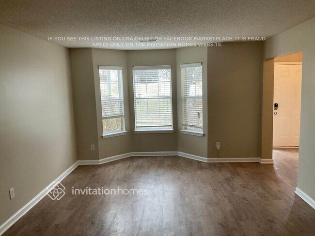 Foto del edificio - 438 Pecan Wood Cir