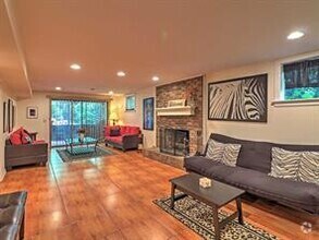843 Artwood Rd NE