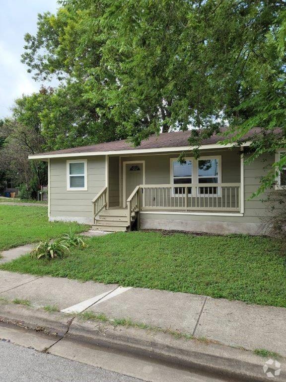 Building Photo - 1410 Singleton Ave